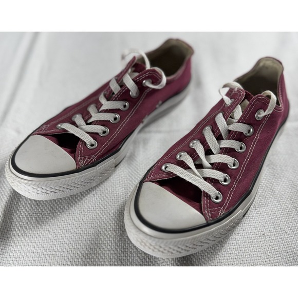 Converse Chuck Taylor All Star Shoes Mens Size 6 Womens 8 Low Top Classic Sneake - Picture 1 of 11